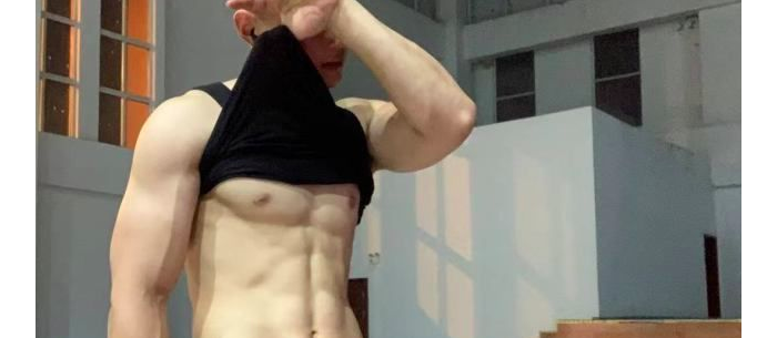 军校生的同志爱情：黄田山下