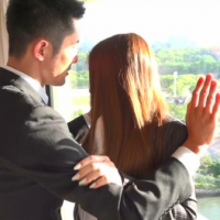 西装直男初次操美艳人妖